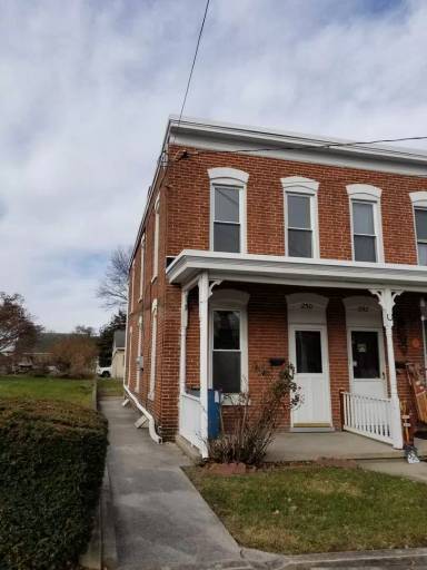 Main picture of 250 Garfield St