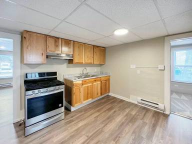Main picture of 200 Danis St