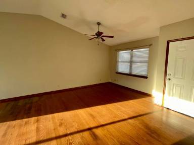 Main picture of 154 Greenacre Cir N