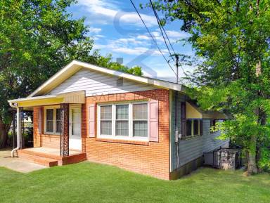 Main picture of 2181 Mason St