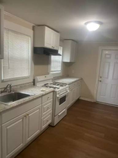 Main picture of 306 E Green St