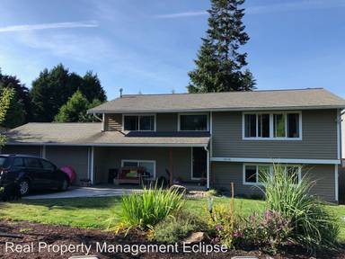 Main picture of 10118 NE 198th Pl