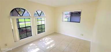 Main picture of 2815 NW 110th Ter