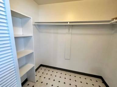 Main picture of 3401 Eureka St