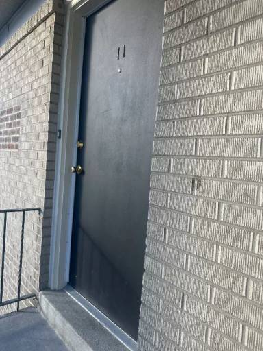 Main picture of 673 E 6th Ave