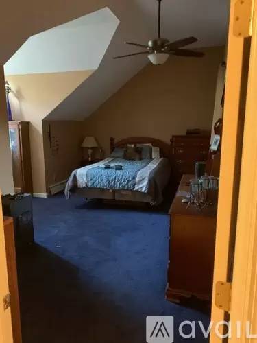 Main picture of 433 Petticoat Ln
