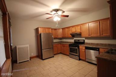 Main picture of 2651 N Harding Ave