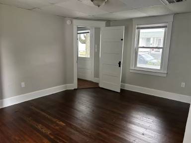 Main picture of 26 Jackson Ave