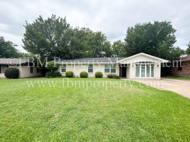 Main picture of 808 Loy Ln