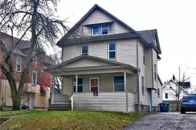 Main picture of 72 E Mapledale Ave