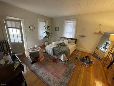 Main picture of 11 Englewood Ave