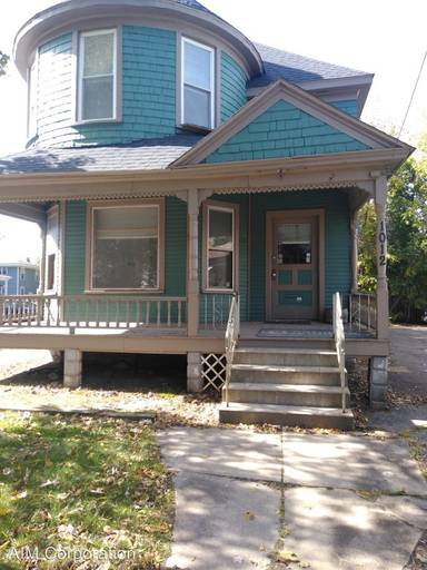Main picture of 1012 S Westnedge Ave