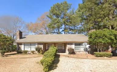 Main picture of 203 Lindale Dr