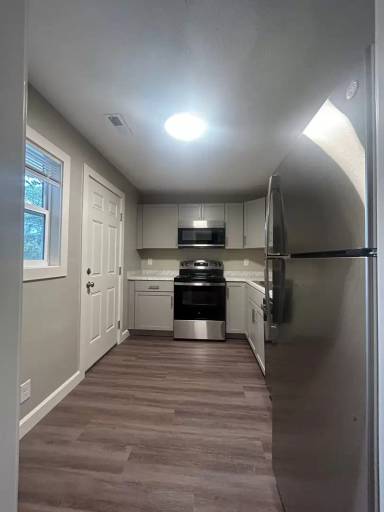 Main picture of 800 Lindberg Rd