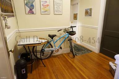 Main picture of 60 Woodstock Ave