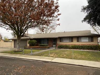 Main picture of 2116 Reseda Ln