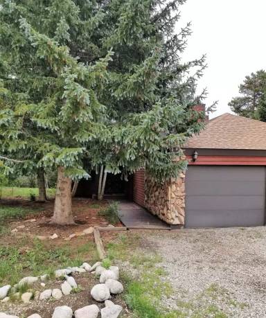 Main picture of 300 Miners Creek Rd