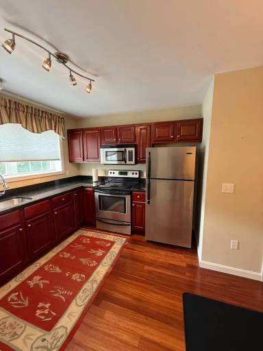 Main picture of 7 Dillon Way