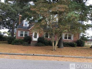 Main picture of 2101 Franklin Ave