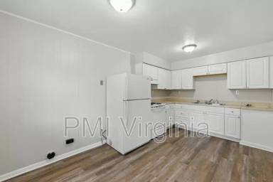 Main picture of 2421 Courtney Ave