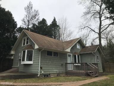 Main picture of 34 Hickory Rd