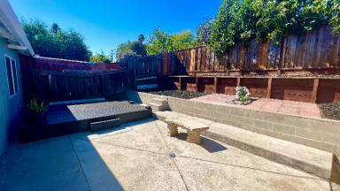 Main picture of 268 E Trident Dr