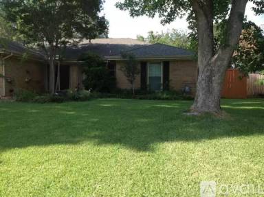 Main picture of 1017 Birchwood Ln