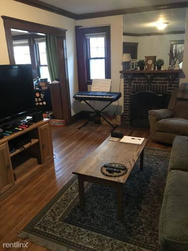 Main picture of 122 Clinton Rd