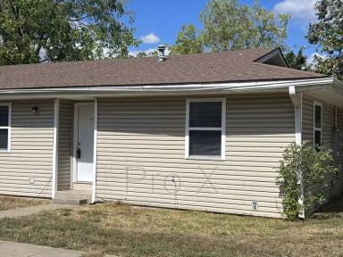 Main picture of 125-131 S Saint Louis Ave