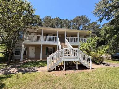 Main picture of 120-145 Cumberland Ct Apartments