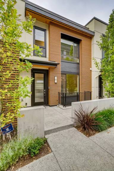 Main picture of 941 W McGraw St