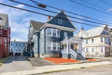 Main picture of 296 Ames St