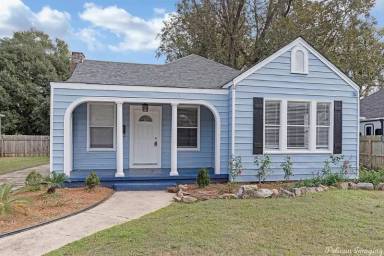Main picture of 117 Archer Ave