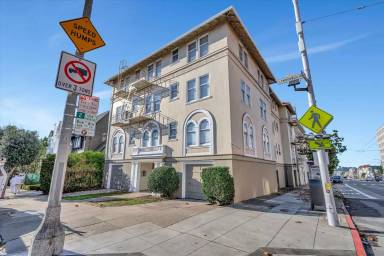 Main picture of 3 Commonwealth Ave