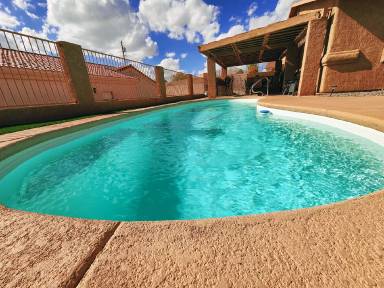 Main picture of 3015 Gatewood Dr