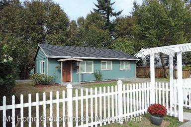 Main picture of 222 Ruby St SE