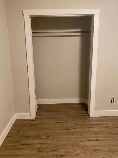 Main picture of 60 E Dogwood St