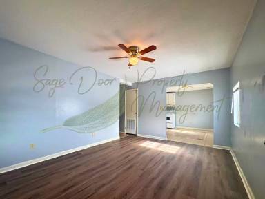 Main picture of 117 NE Highway E