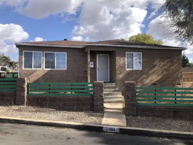 Main picture of 2361 Hopkins St
