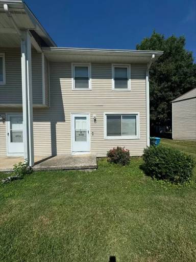 Main picture of 405 E Poos Dr