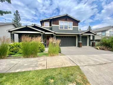 Main picture of 577 NW Flagline Dr