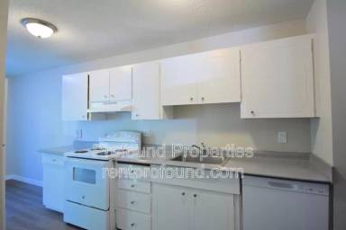 Main picture of 704 NE 99th Avenue