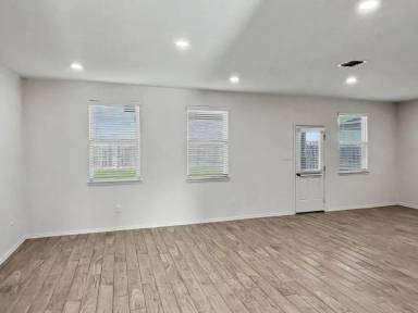 Main picture of 2437 Dielman Dr