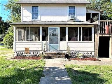 Main picture of 392 W Minneola Ave