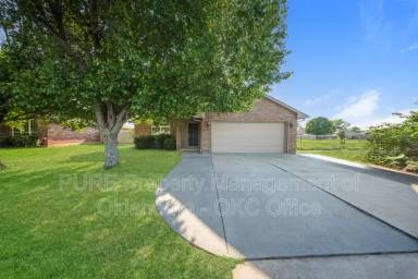 Main picture of 7921 Azurewood Dr