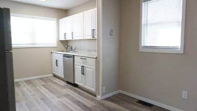 Main picture of 202 6th Ave NE