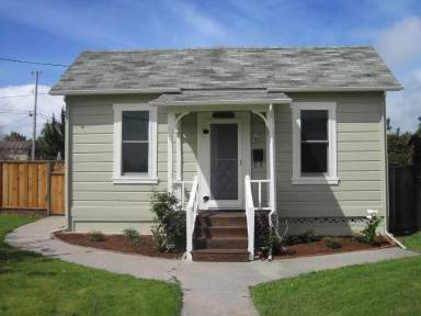 Main picture of 307 Lighthouse Ave