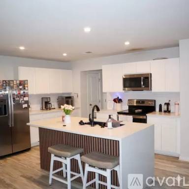 Main picture of 304 Harvest Hill Ln