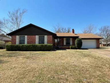 Main picture of 2622 S 74th E Ave