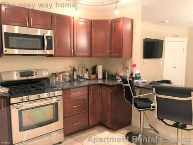Main picture of 8 Landers St